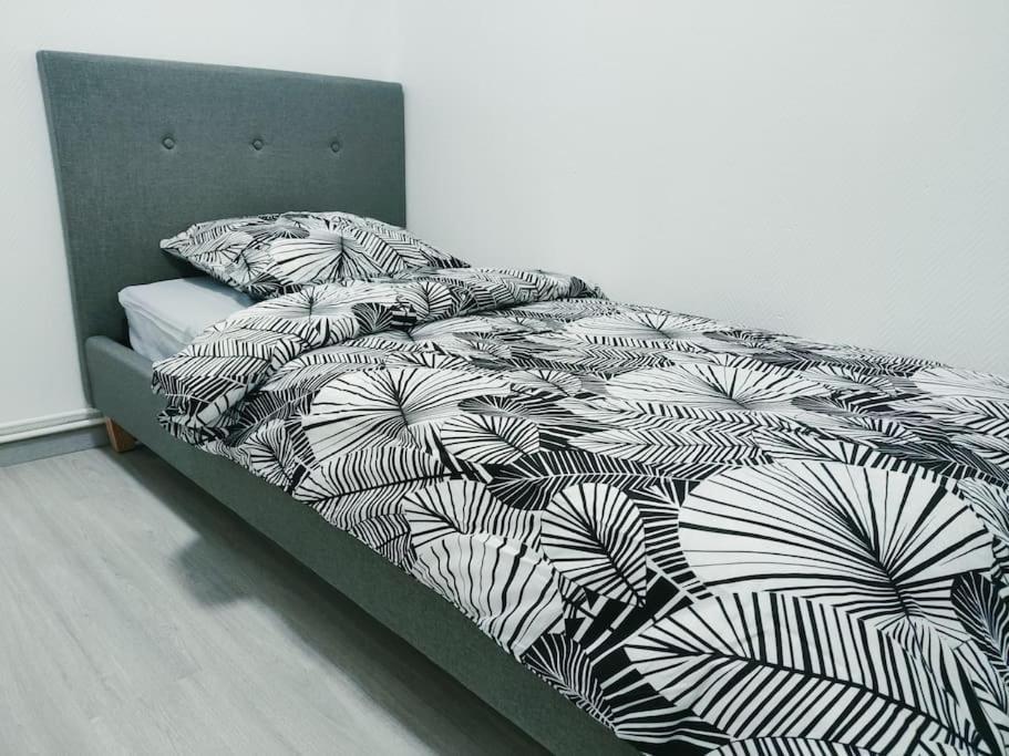 # Appartement Charmant 75 M2 Parking Gratuit 奥贝奈 外观 照片